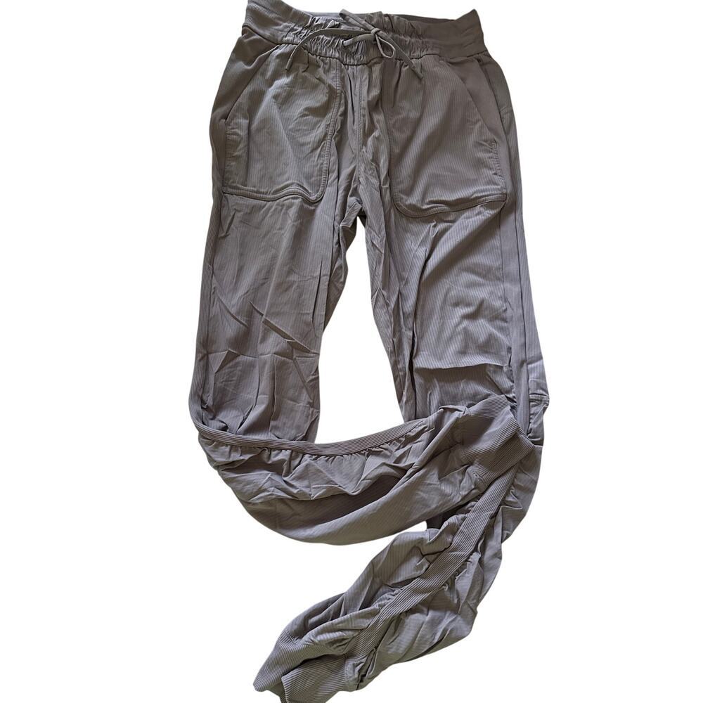 LULULEMON DANCE STUDIO PANTS - size 6